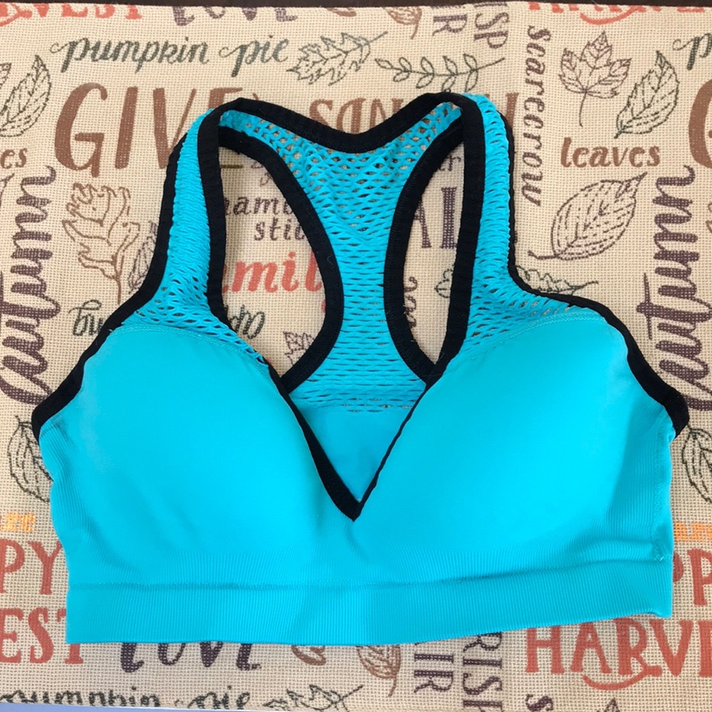 Push up sports bra